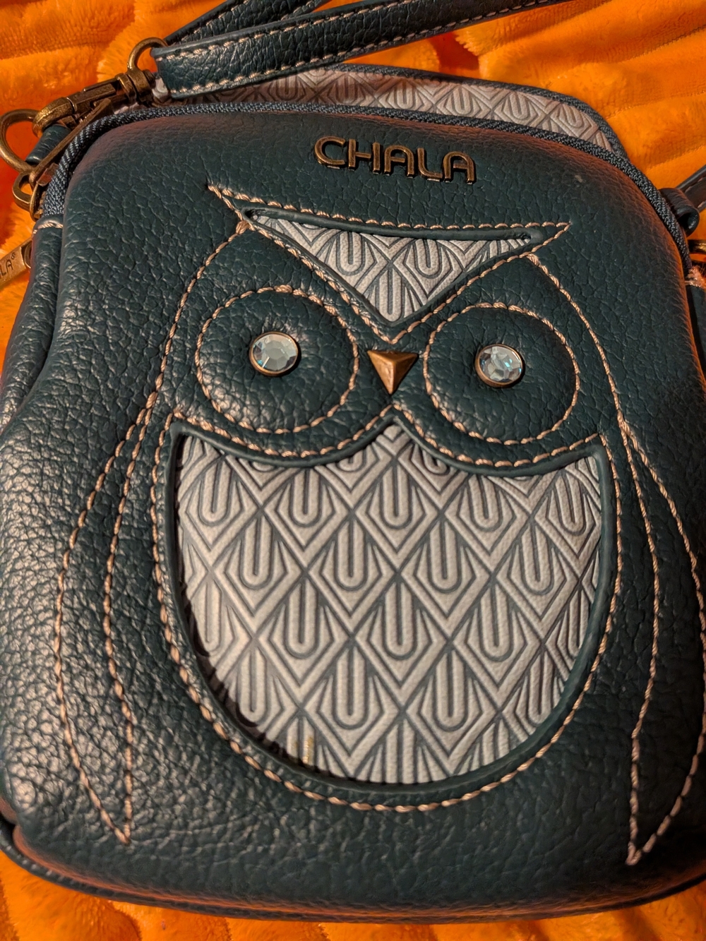 Chala Teal Owl Crossbody Bag - Picture 3 of 9